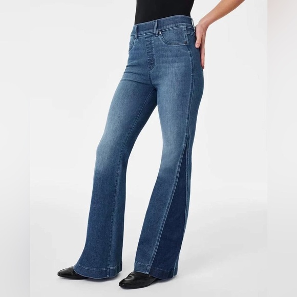 SPANX NWT Women's Mixed Wash Flare Jeans High Rise Size Medium Pull-on $150 MSRP - Picture 2 of 8